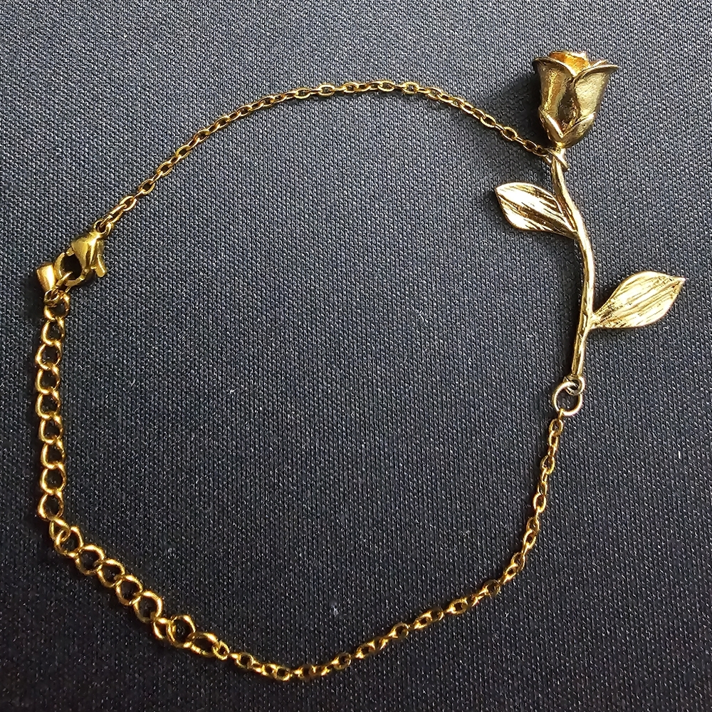 Elegant Rose Bracelet